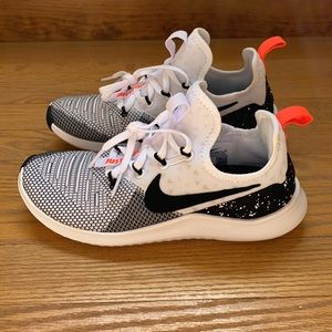 NWT Women’s Nike Free TR8 Sneakers